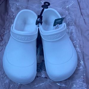 New mens size 11 Crocs